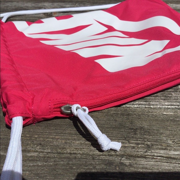New Nike Drawstring Backpack - Picture 3 of 4